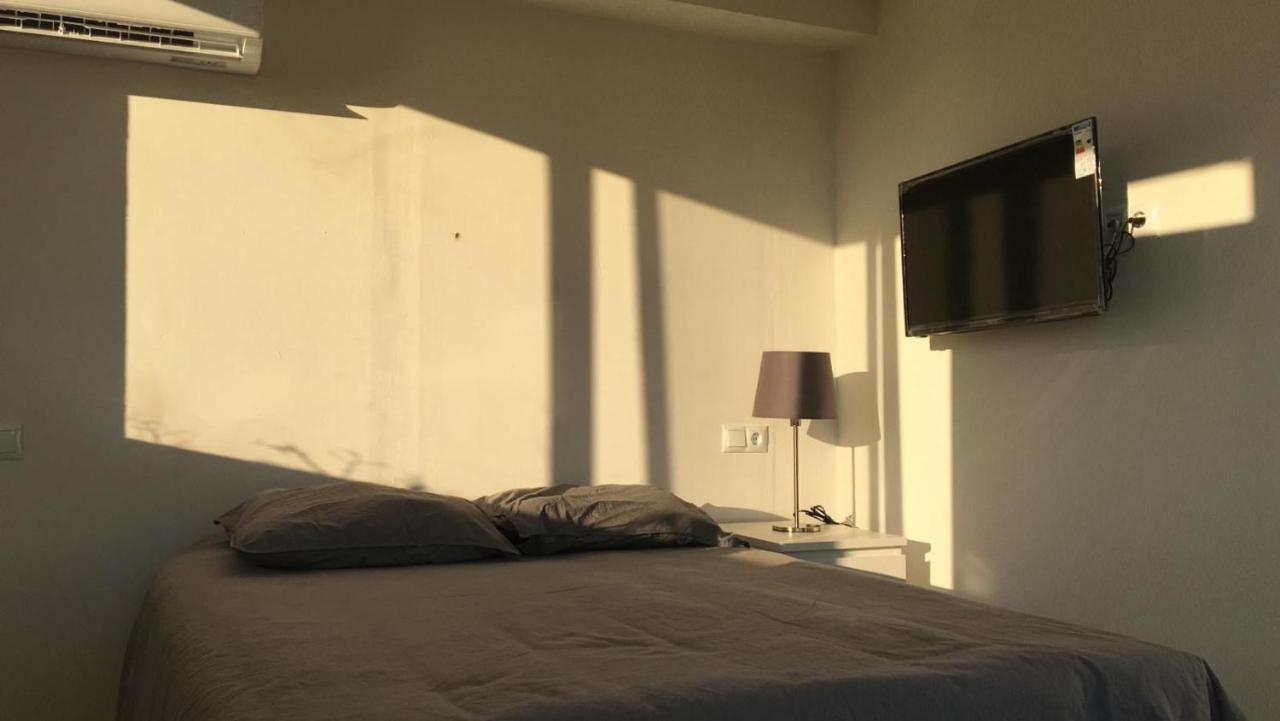 Beach Bungalow Port,Free Parking เอสเตโปนา ภายนอก รูปภาพ
