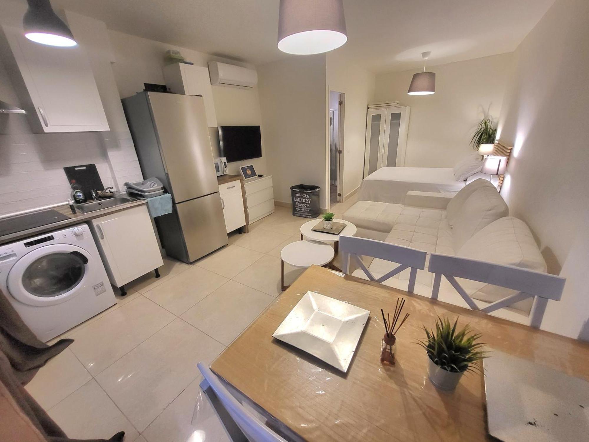 Beach Bungalow Port,Free Parking เอสเตโปนา ภายนอก รูปภาพ