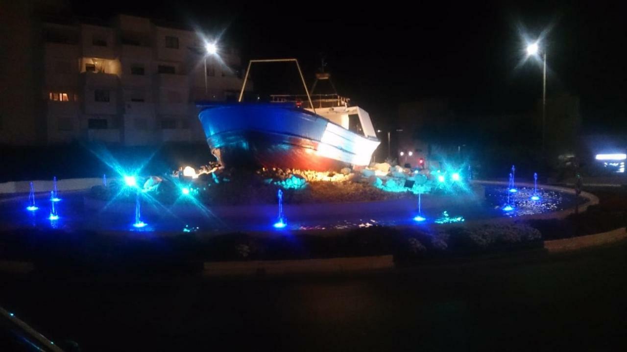 Beach Bungalow Port,Free Parking เอสเตโปนา ภายนอก รูปภาพ